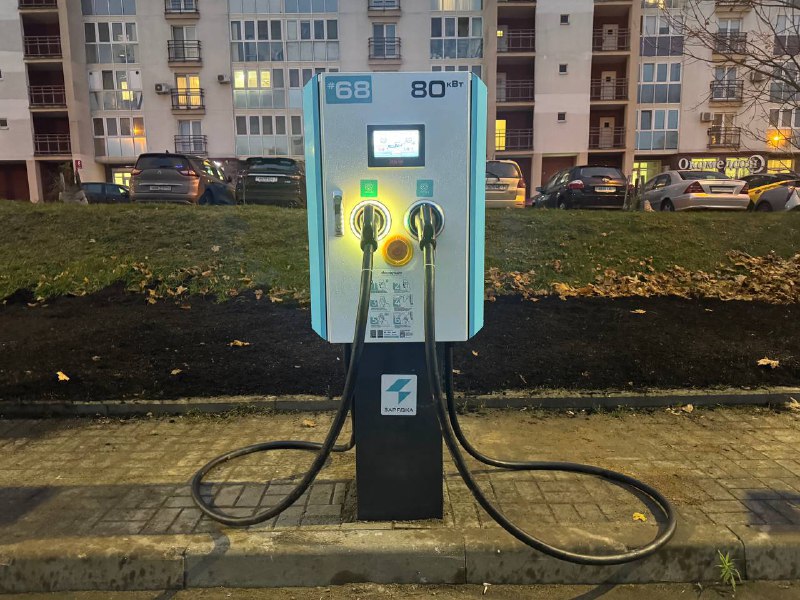 Теперь у «АЛМИ» на Притыцкого, 93 — целых 4 зарядные станции!